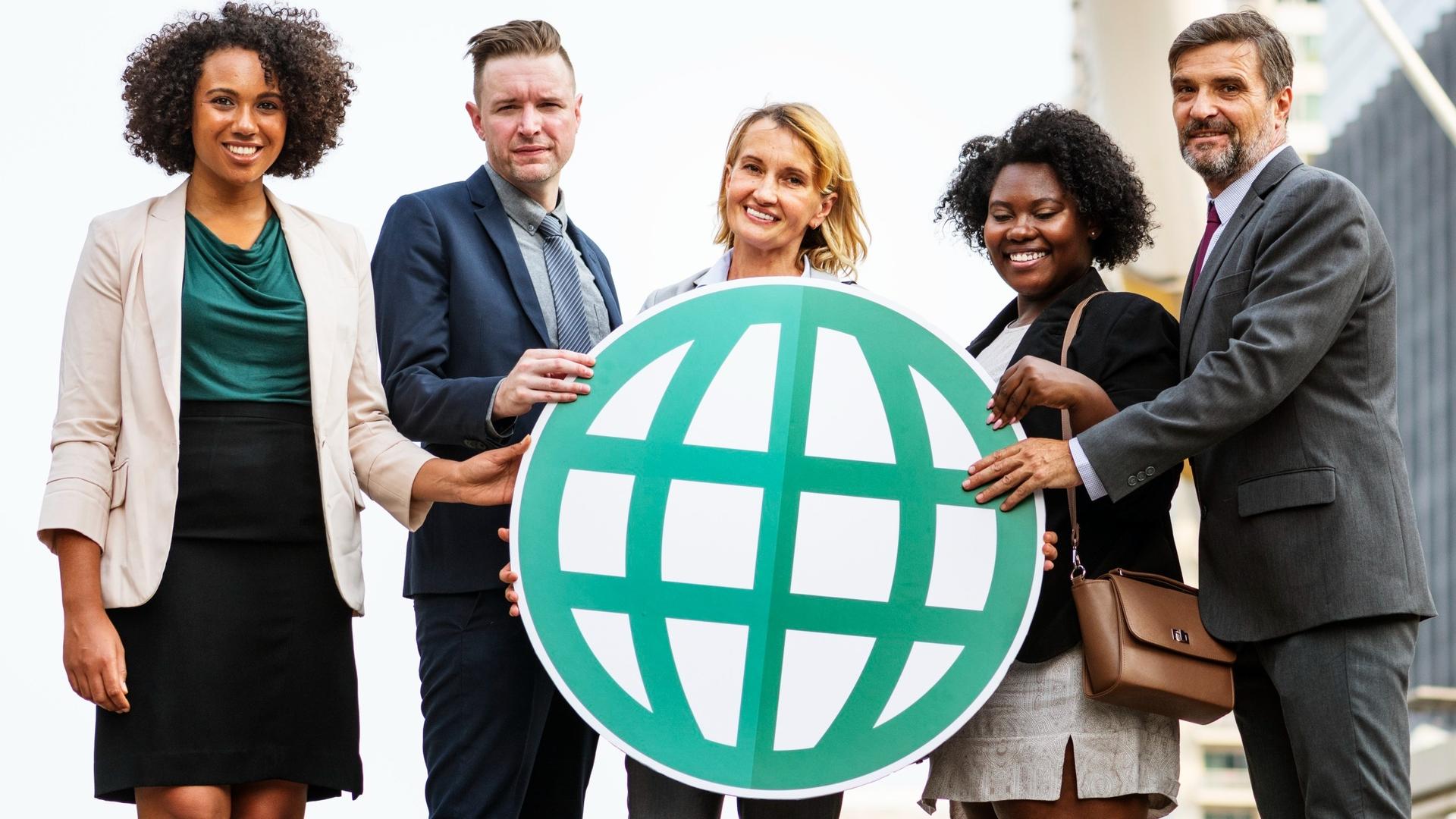 Navigating Cross-Cultural Work Environments: Global Job Opportunities and Challenges